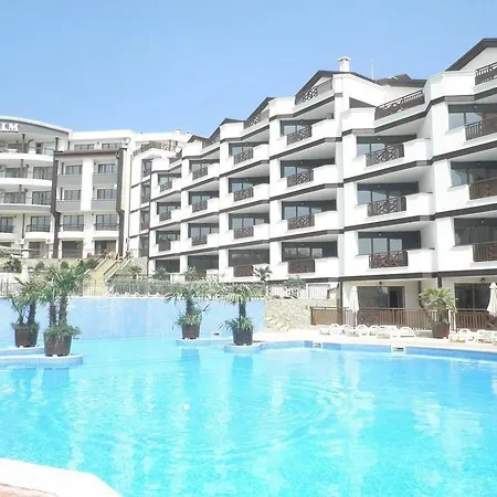 Royal Palm Aparthotel 2*